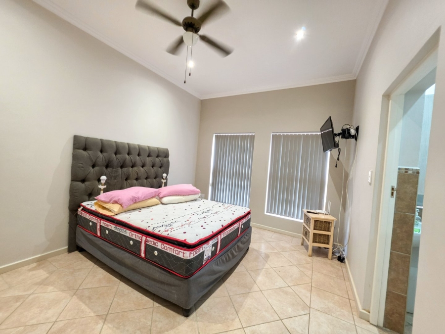 1 Bedroom Property for Sale in Stilbaai Western Cape